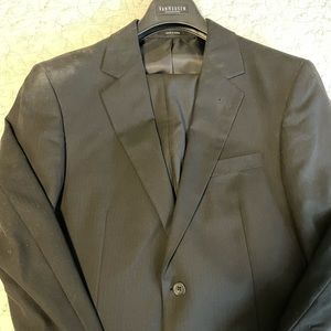 Vanhuesen Black Suit, 40R Jacket, 33/30 Pants.